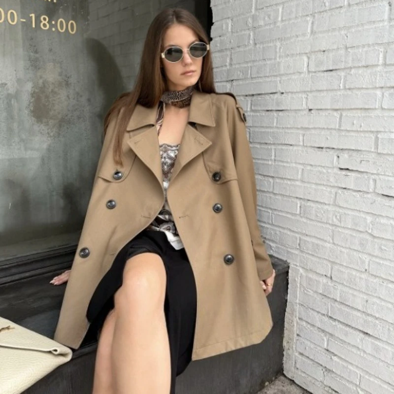 This Classic Short-sleeved Trench Coat with A Lapel and A Cinched Waist in Khaki for Women Exudes An Elegant and Versatile Charm
