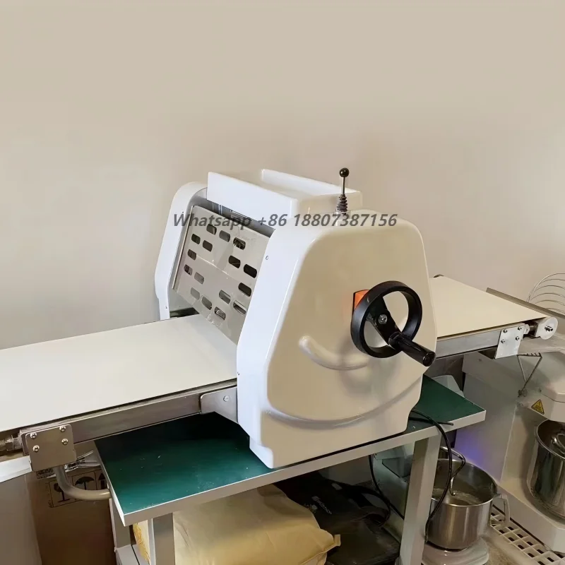 Electric Dough Sheeter Roller Machine Mini Bakery Dough Laminating Equipment for Croissant Puff Pastry Pizza Dough Making
