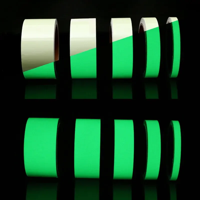 Nastro luminoso Nastro luminoso Avvertimento verde Luce da terra Stoccaggio Scale Adesivo antiscivolo Nastro fluorescente riflettente