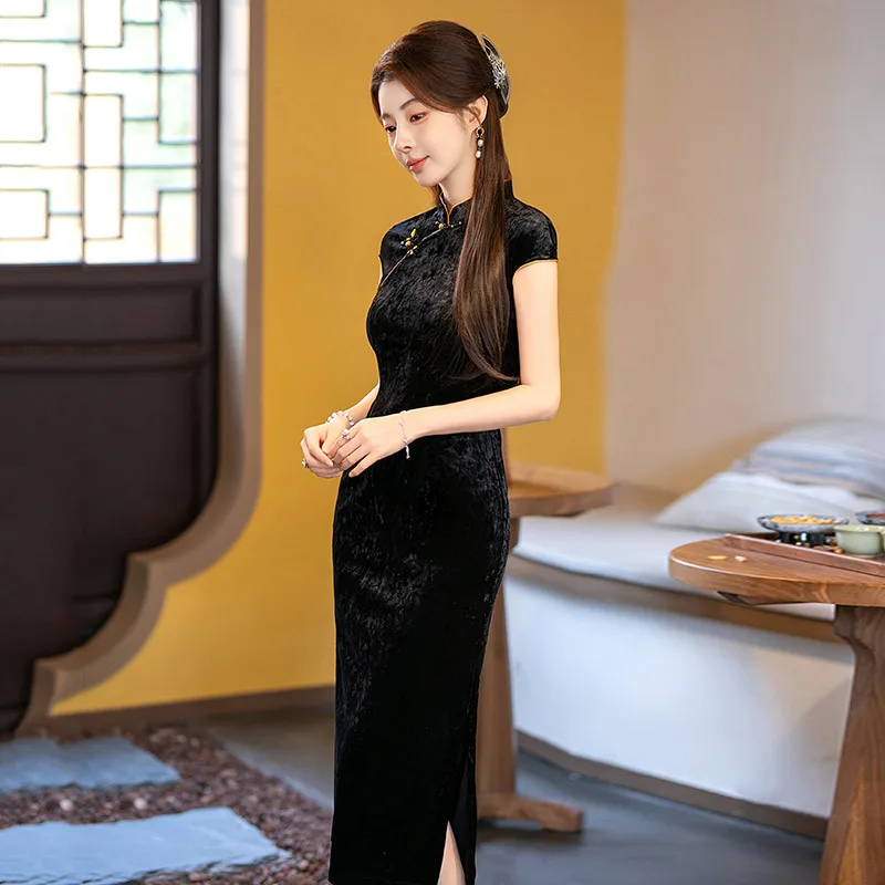 فستان شيونغسام طويل جديد محسّن لعام 2025 على الطراز الصيني القديم بدون أكمام فستان شيونغسام للنساء فستان التخسيس تشيباو