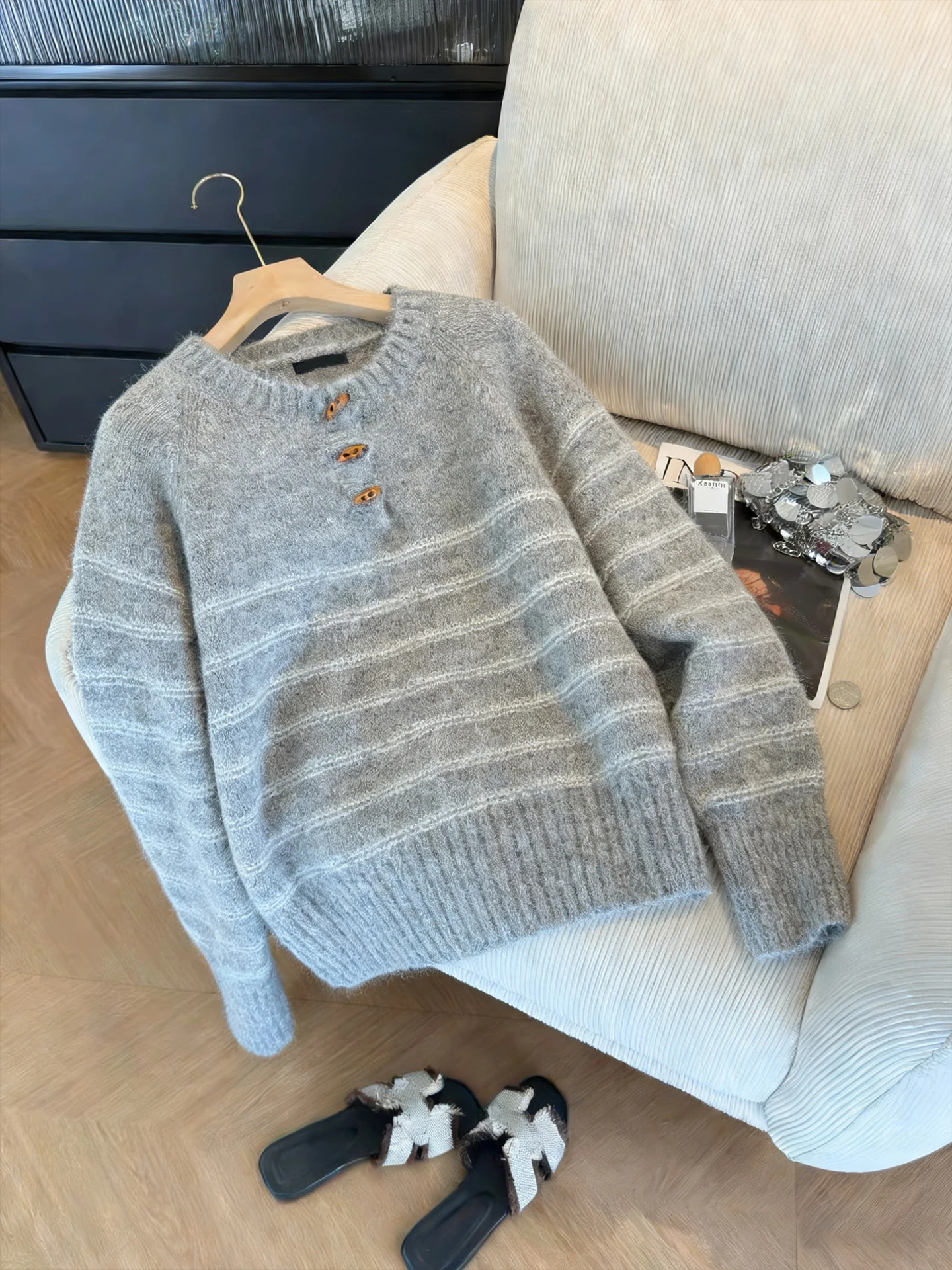 

Retro Hong Kong Sle Knitted Sweater round Ne Casual Loose Women's Faion Button up College Wind Spring Autumn Versatile Top