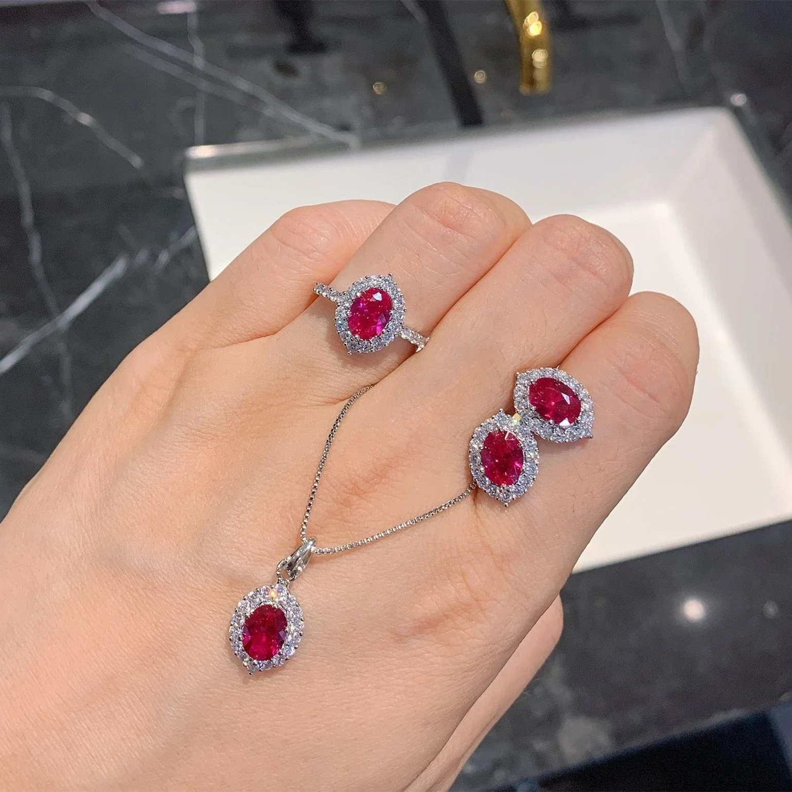 925 Sterling Silver Red Moissanite Ring Necklace Earring Set Retro Fashion Luxury Oval Wedding Birthday Present Women Jewelry