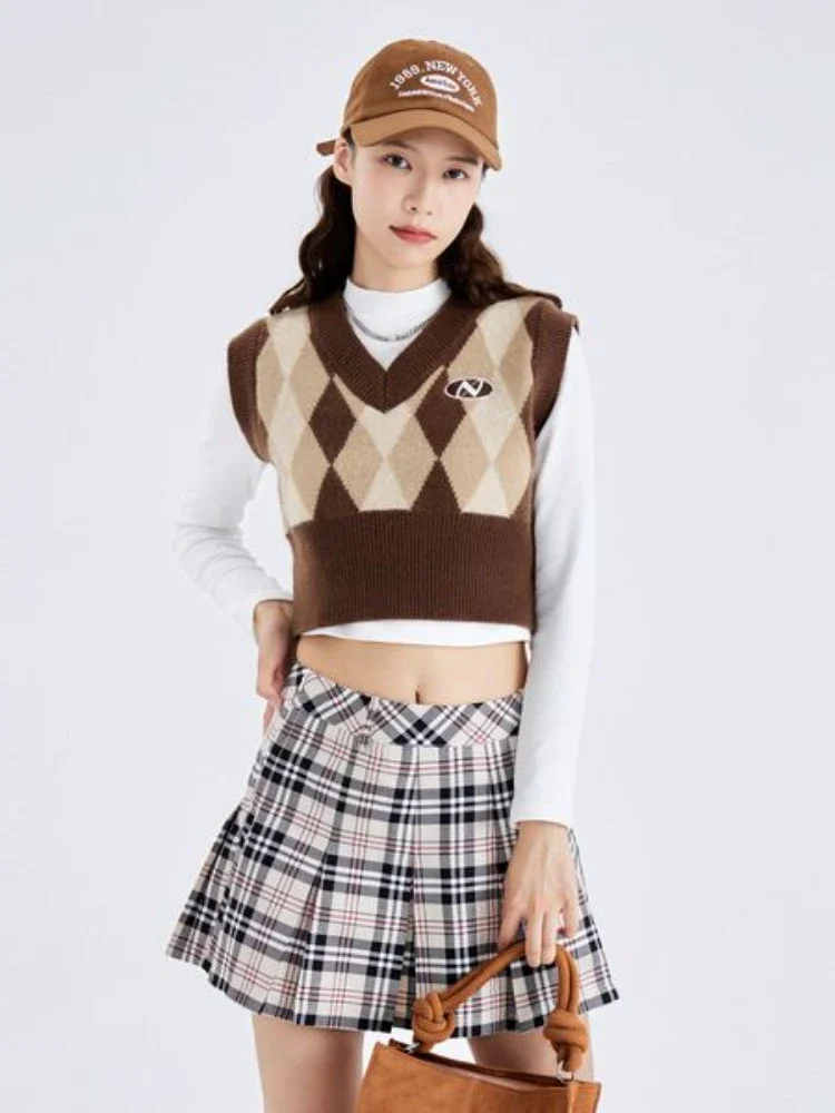 Argyle Sweater Vests Women Preppy American Retro Style Casual V-neck Elegant Knitwears Y2k Clothes Cute Autumn Harajuku Students