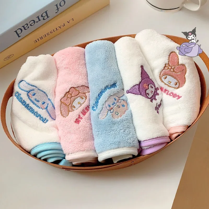 

Sanrio Kuromi Towel Cute Cartoon Anime My Melody Cinnamoroll Kawaii Coral Fleece Water Absorbing Child Face Towel Holiday Gifts