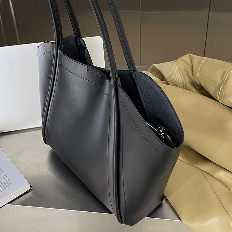 2026 Women's Large Capacity Handbag Wing Design Handheld Tote Daily Use And Commuting Single Shoulder Crossbody Bag for Ladies image 4