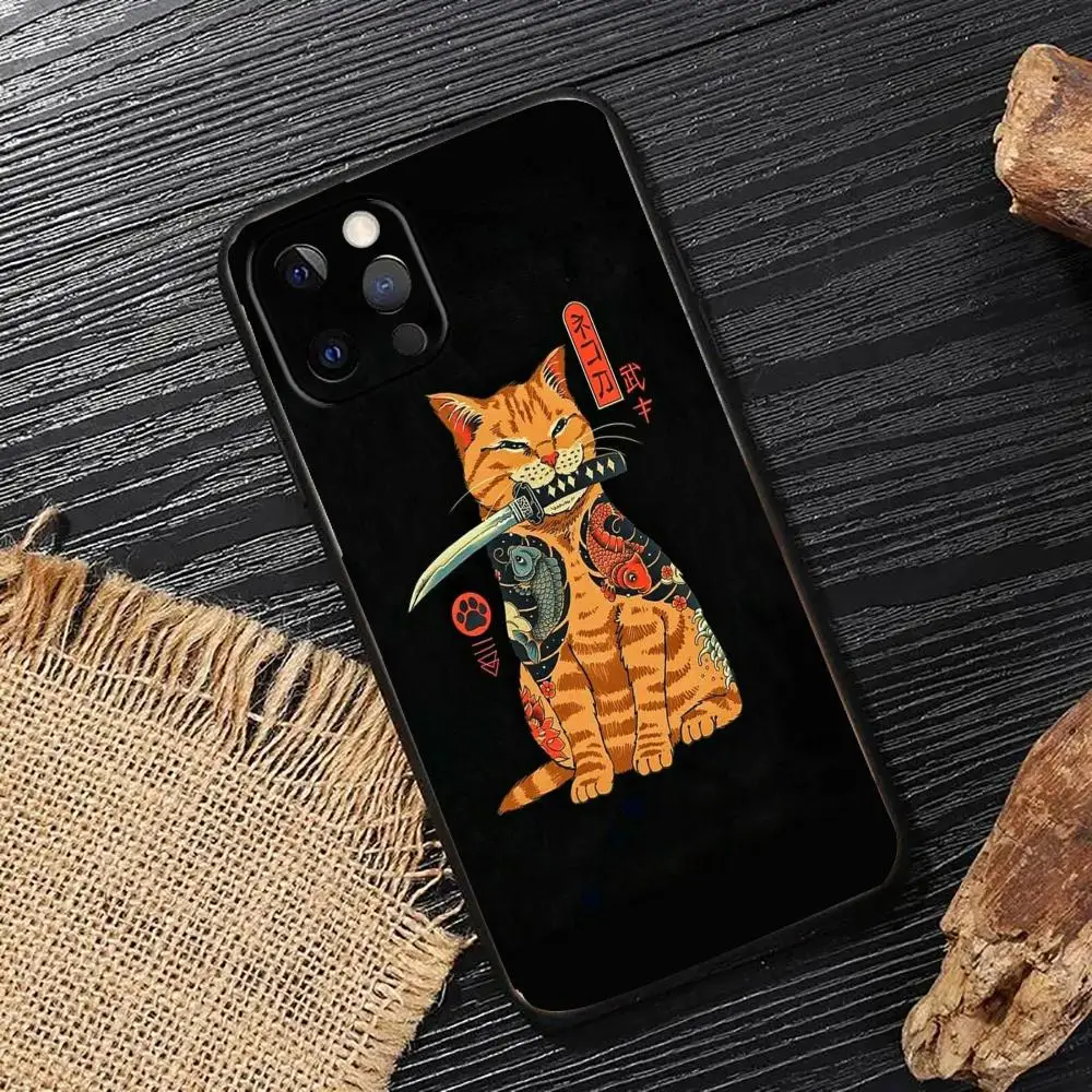 

Cat holding knife pattern phone case suitable for iPhone 16 17 15 14 13 12 11 Pro/Max/Plus all inclusive frosted soft shell