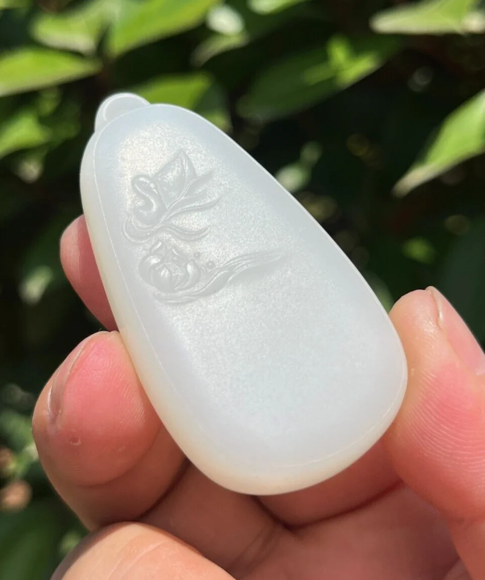 CERTIFIED 48.4g CHINESE 100% NATURAL BEST WHITE JADE CARVED SWAN PENDANT