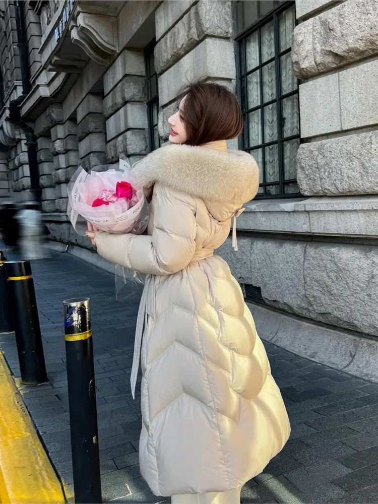 Jaqueta feminina com gola de pele de raposa, estilo longo, inverno 2025, acima do joelho, cintura, pato branco