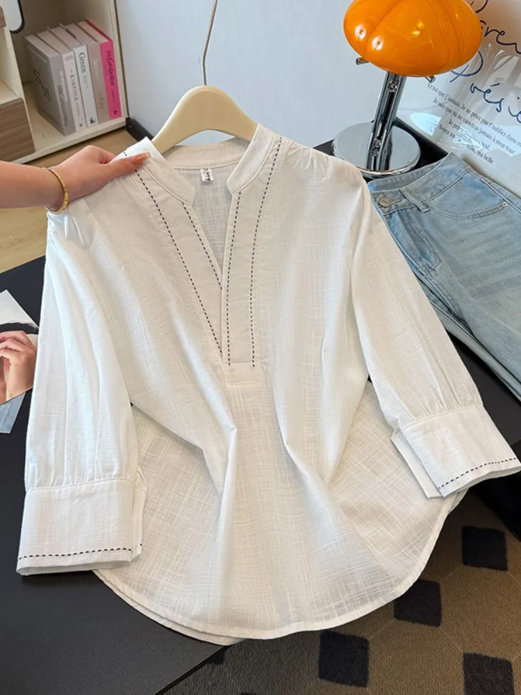 

Artistic Embroidered V-Neck White Cotton Linen Women's Shirt Spring Loose Belly Covering Slimming Age-Defying Overhead Top