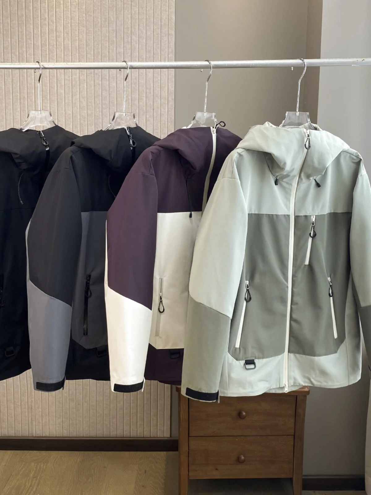 

New Outdoor Windproof Soft ell Jaet Tee-Proof Technology ex Hooded Color Blo Mountain Series Jaet for Youth