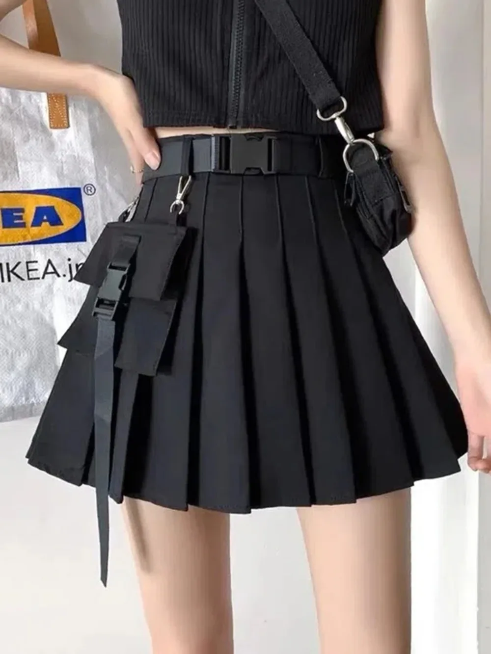 Harajuku Belt Pleated Cargo Skirt Women Fashion Gothic High Waist Pocket Mini Skirts Fashion Summer Lady A Line Black Skirt