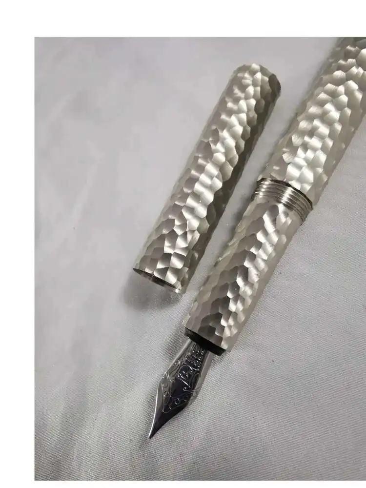 قلم حبر نحاسي أبيض منقوش يدويًا، ألمانيا Sch-midt Nib