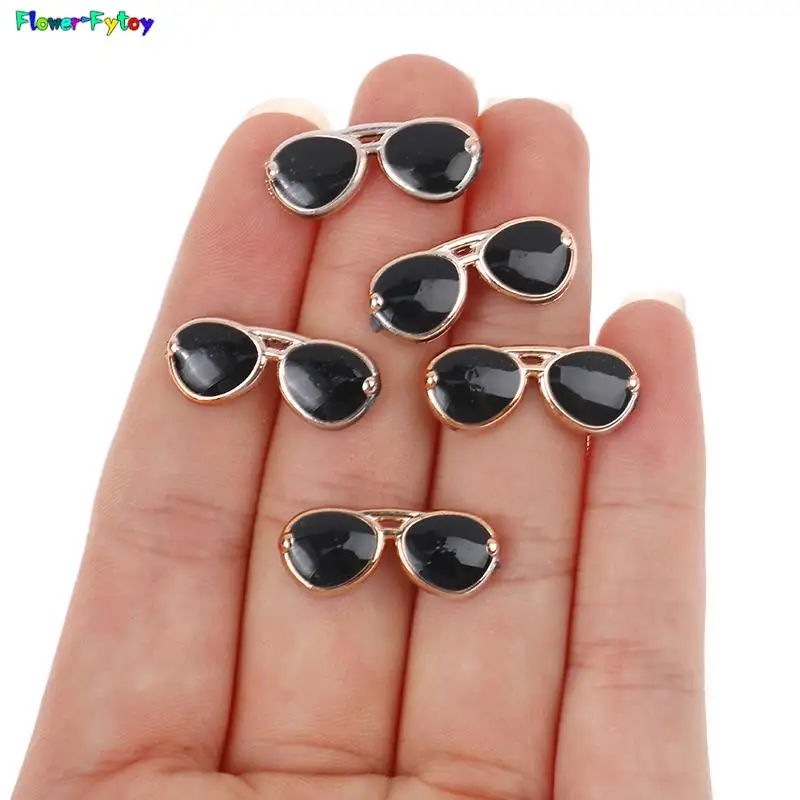 2/10/12Pcs Mini Sunglasses Flatback Resin DIY Decor Play Toys for Dolls Fashion Accessories 2*1cm