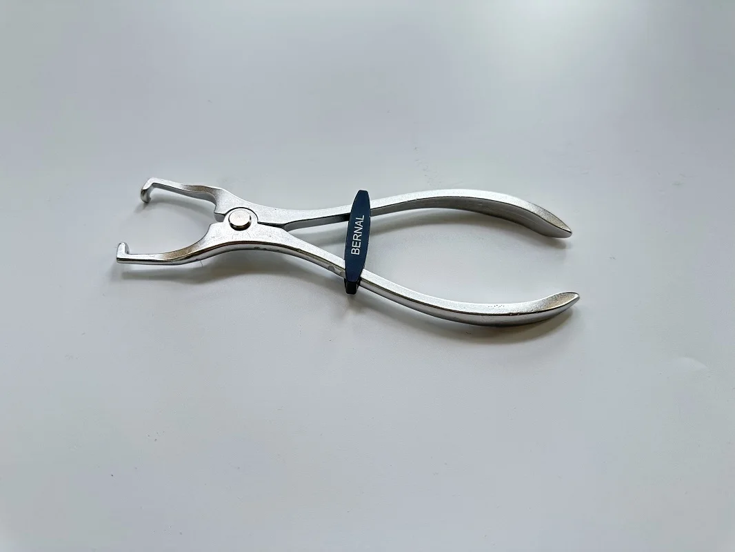 Рисунок 6 - Щипцы для матричного кольца премиум-класса