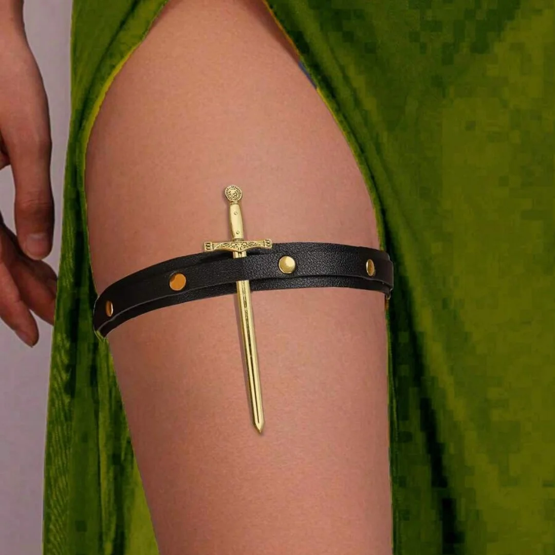 2pcs Medieval Leg Props PU Leather Punk Rivet Leggings Harness With Metal Sword Halloween Props Belt