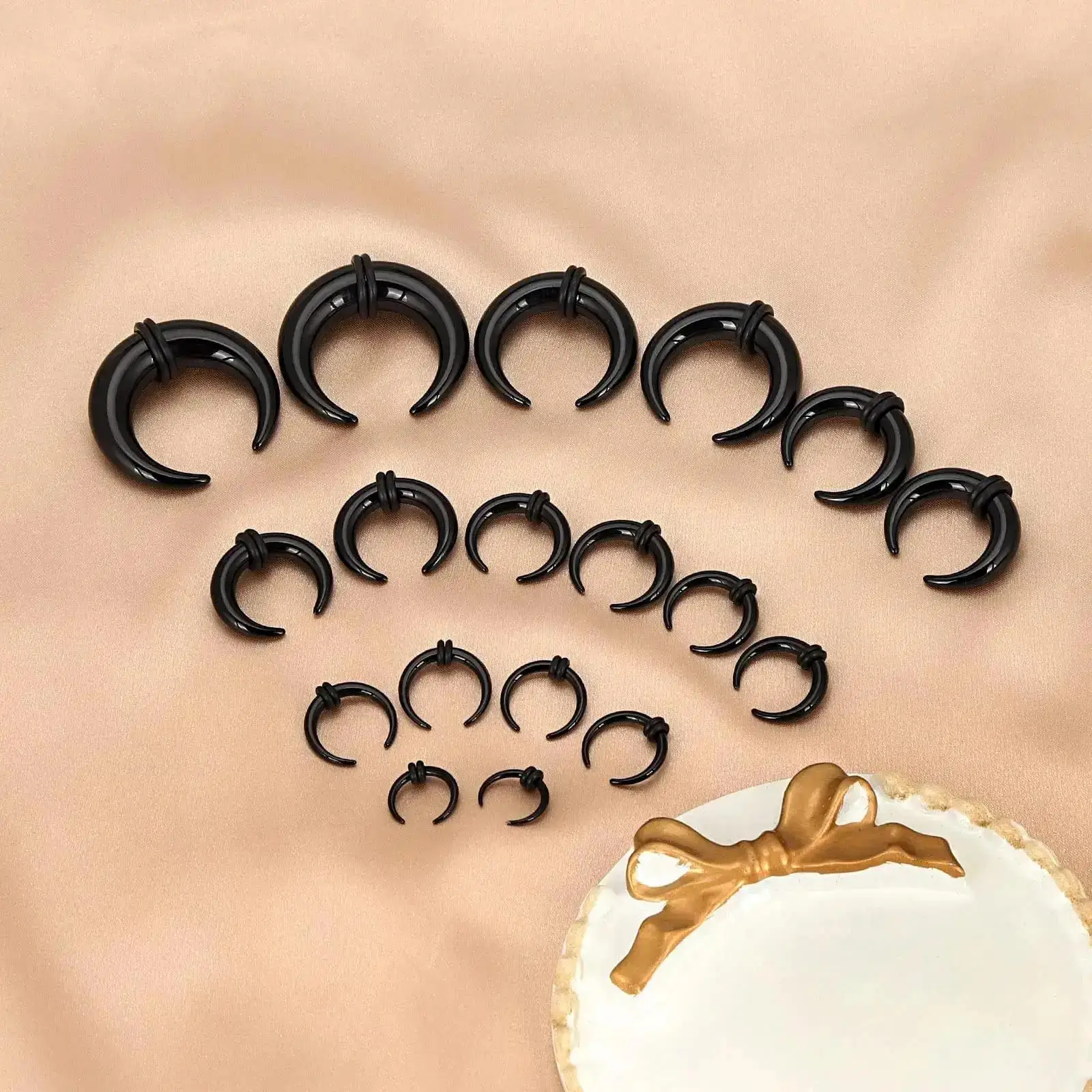 18Pcs Acrylic Septum Pincher Tapers C Shape Buffalo Ear Taper Kit Stretching Expander Rings for Nose Ear Gauges Black