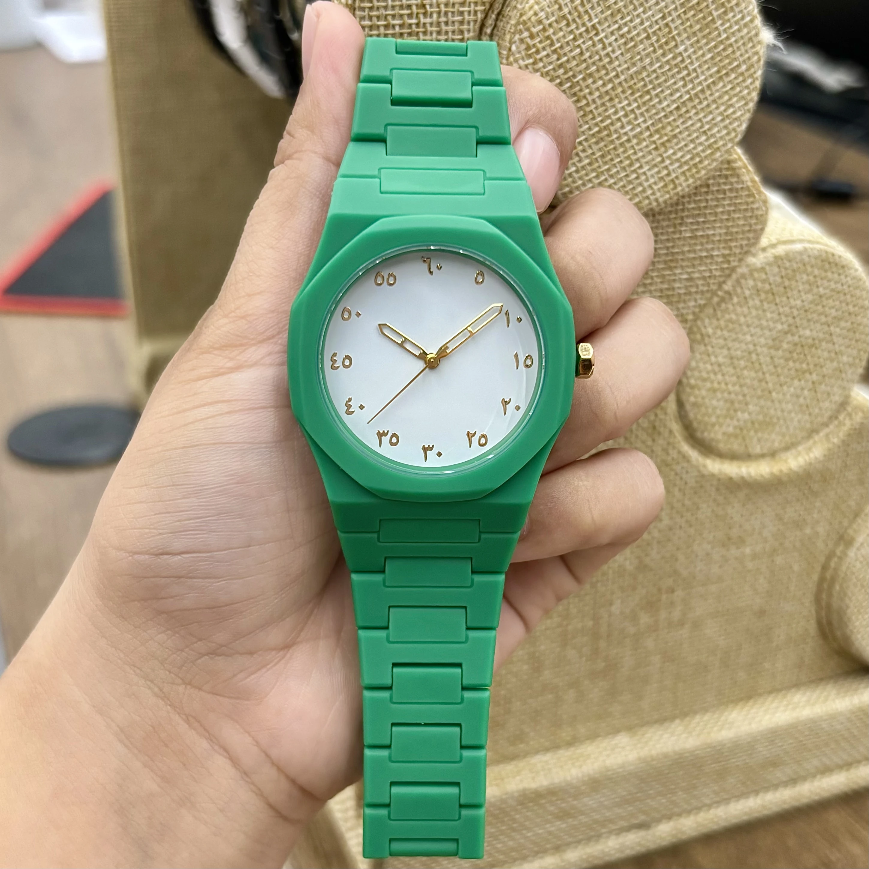 Новые трендовые классические креативные персидские цифровые кварцевые часы 3ATM водонепроницаемые мужские часы темно-зеленые деловые кварцевые часы