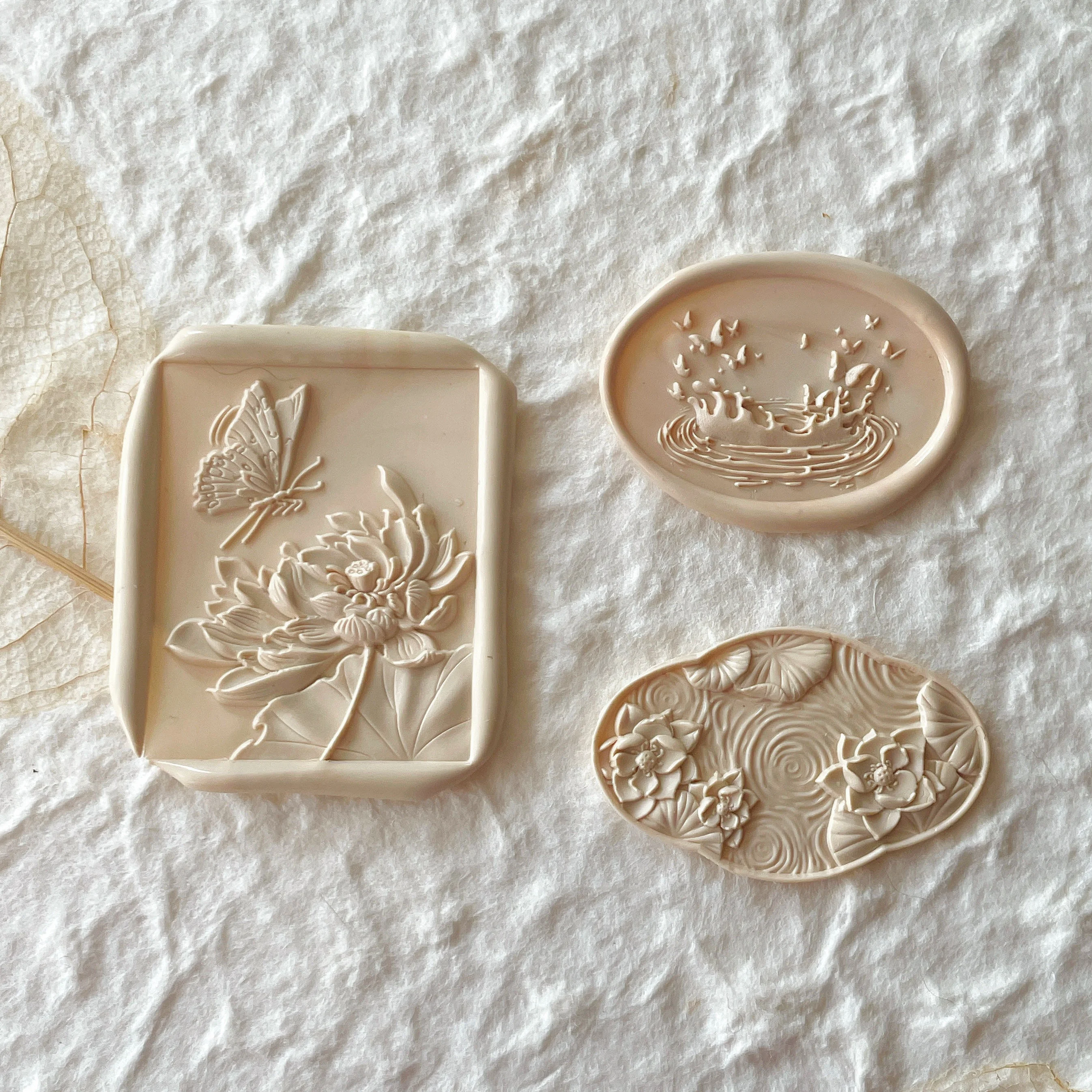 Lotus Fire Seal Stamp Copper Head Multi-Layer Special-Shaped 3D Relief Wax Seal Stamp Envelope Carved Brass Head Seal Stamp Toy