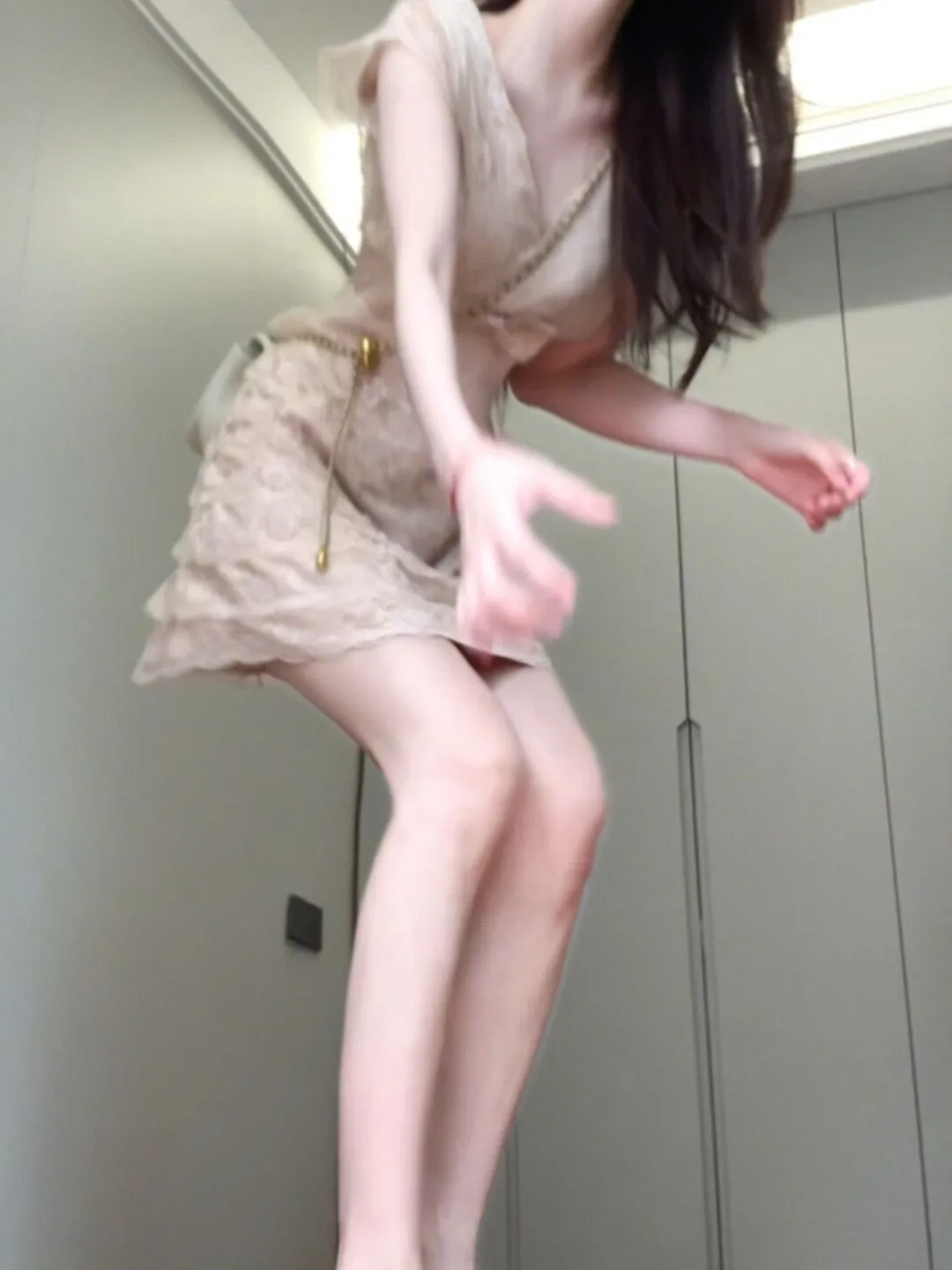 

Gentle Wind Unique Short Puffy Skirt V-Neck Waist Cinched Dress Small Beautiful Summer 2026 Women's Fashion Dress