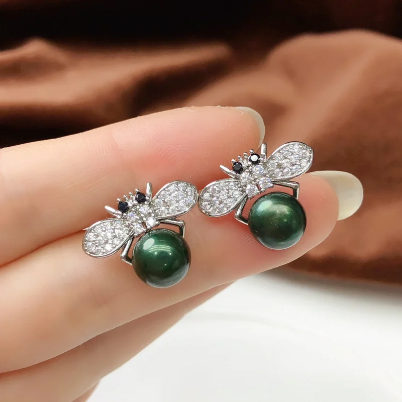 

New Freshwater Pearl Earrings for Women Fashion Versatile Accessories Niche Design Pearl Earrings Wholesale for Best Friends