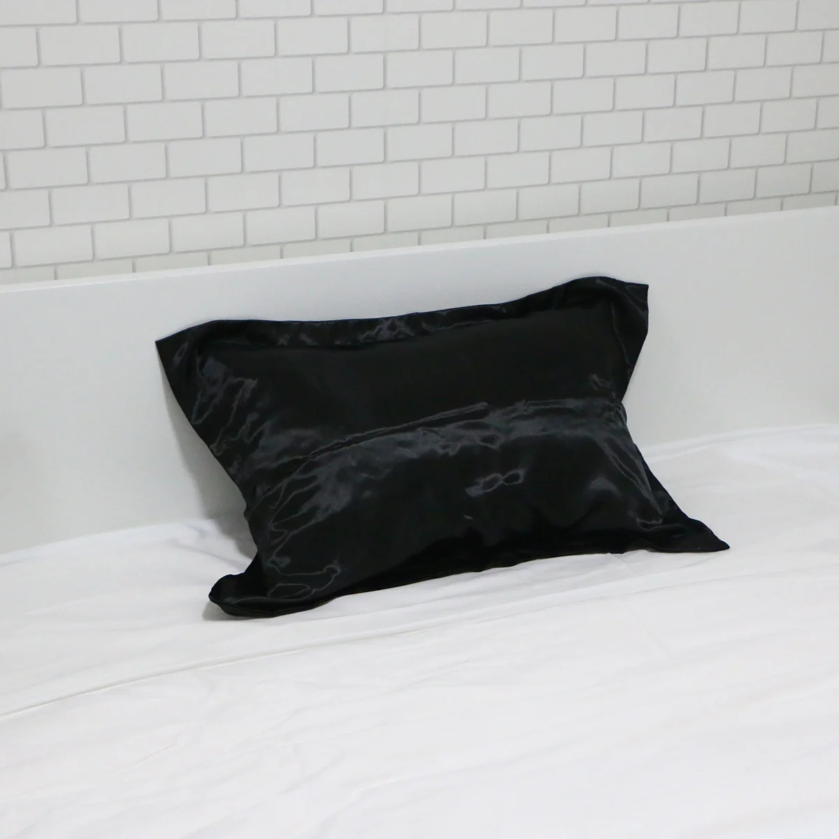 

Decorative Pillow Case Cushion Cover for Holiday Event Club Sofa Coffee Shop Library Book Store Printed Pillow Case