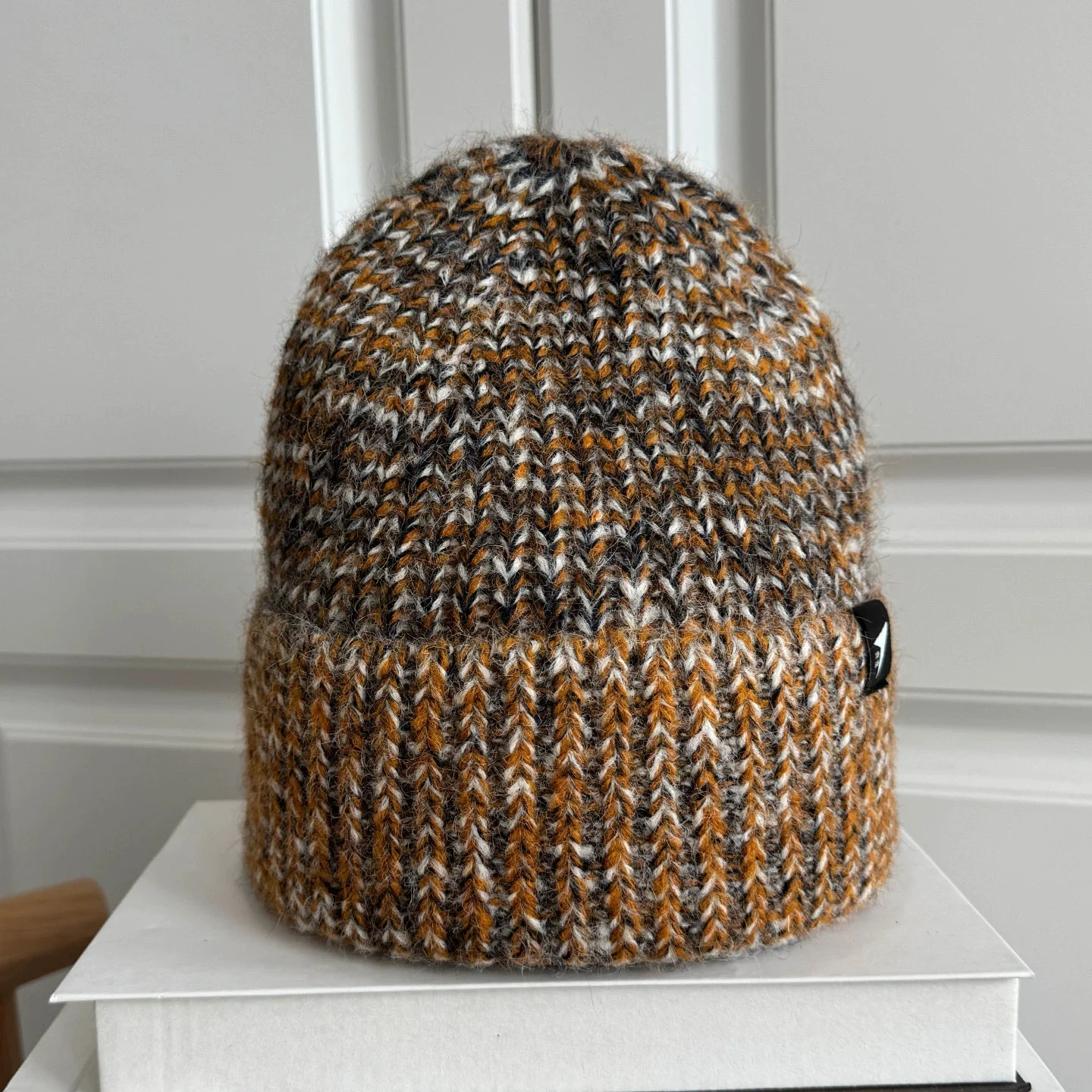 Luxurious-Looking Mixed-Color Knit Beanie for Women—Autumn/Winter Warm Beanie, Versatile Cold-Weather Hat