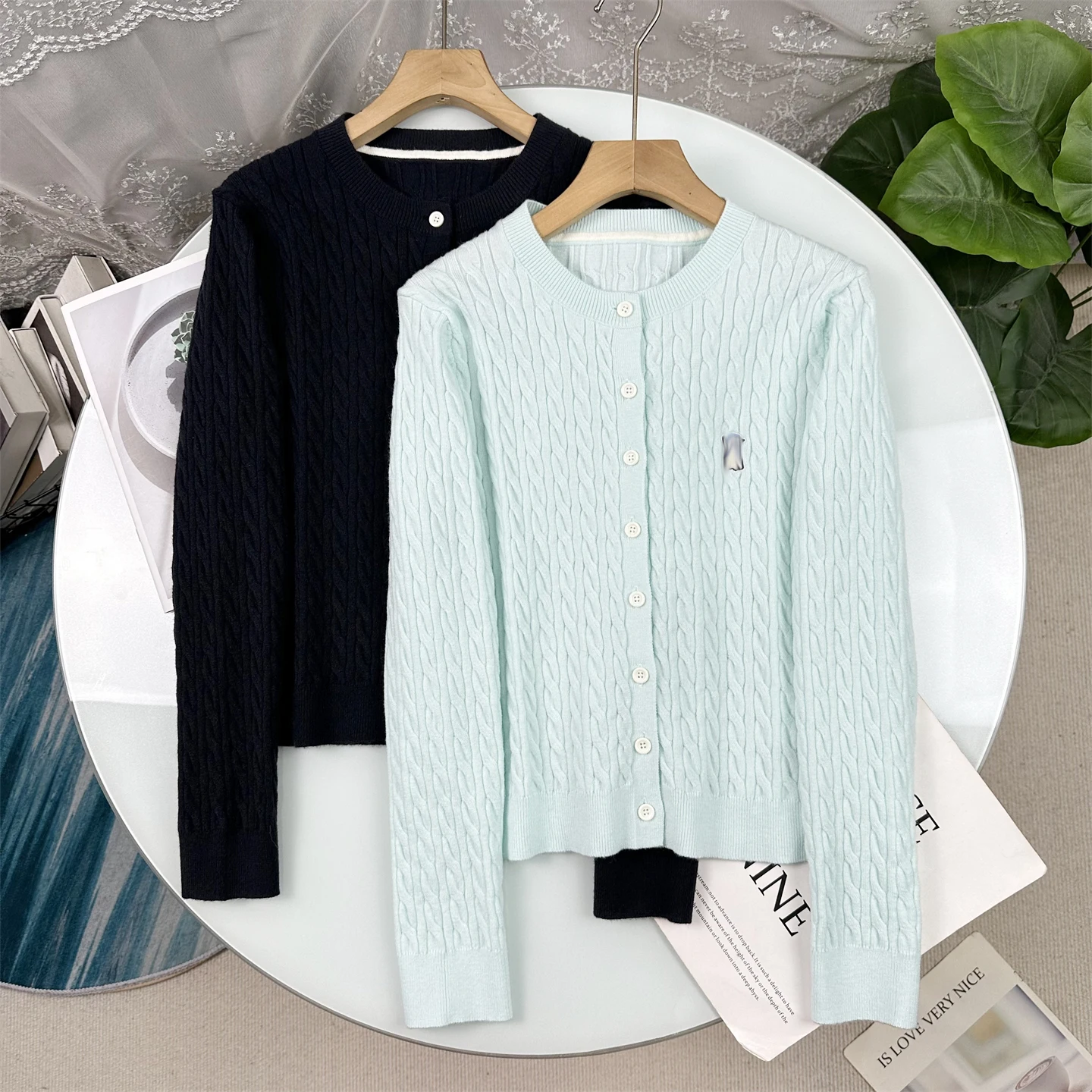 

Ретро-кардиган женский вязаный с узором «косы» и вышивкой, укороченный, с длинными рукавами, круглым вырезом, на весну