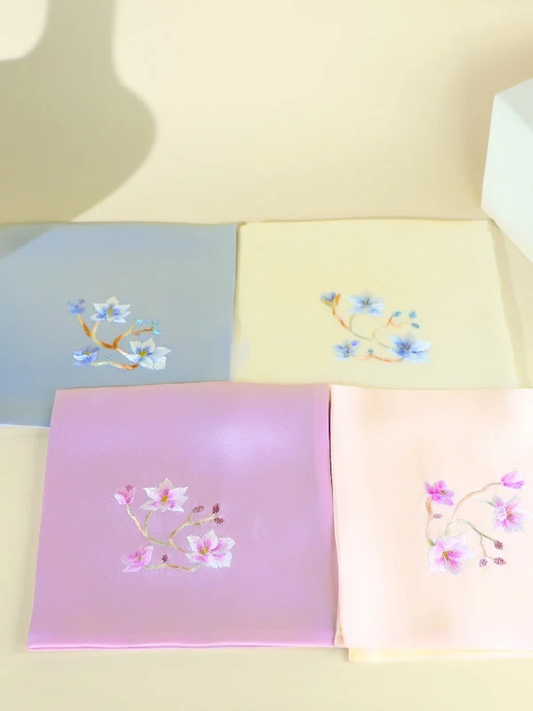 手刺繍シルクハンカチ女性用フェイスウォッシュタオル肌に優しいギフト小さな正方形スカーフ伝統的な中国風