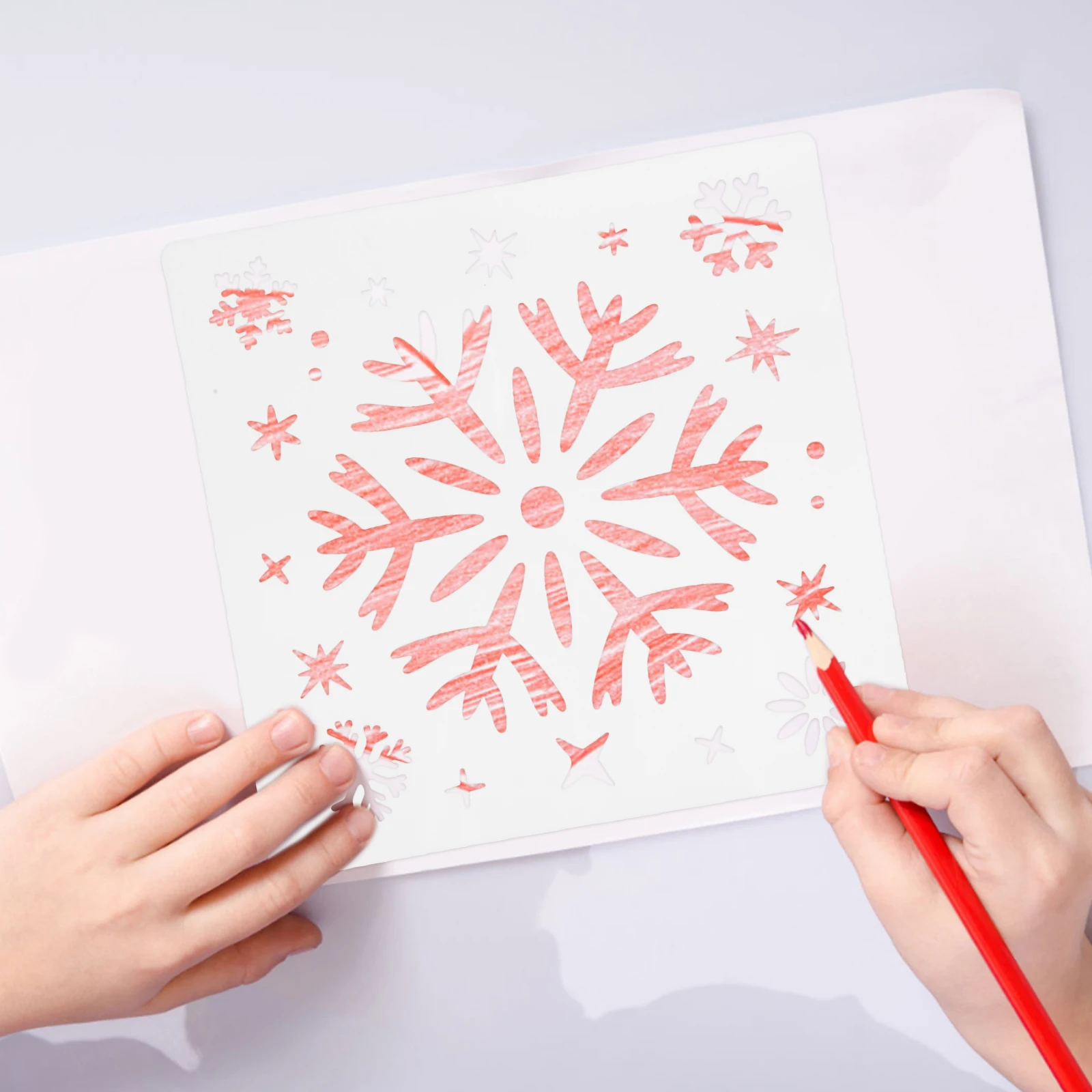 

6pcs Snowflake Stencils Delicate Templates for Drawing Painting DIY Crafts Reusable Art Tools Christmas Decorative Molds