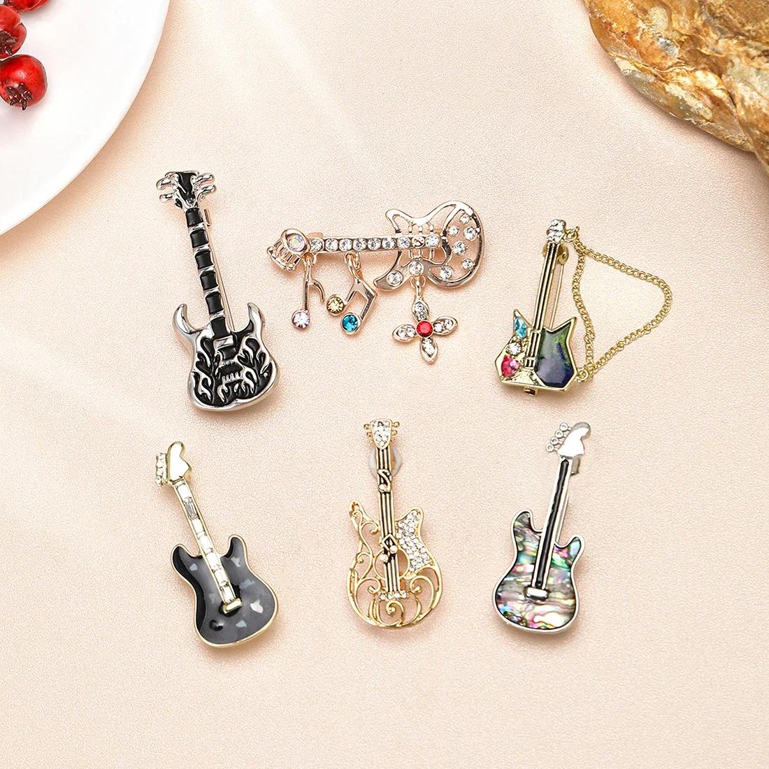 Luxury Enamel Guitar Brooches for Women Unisex Music Instrument Pins Multi-color Available Casual Party Accessories Gifts