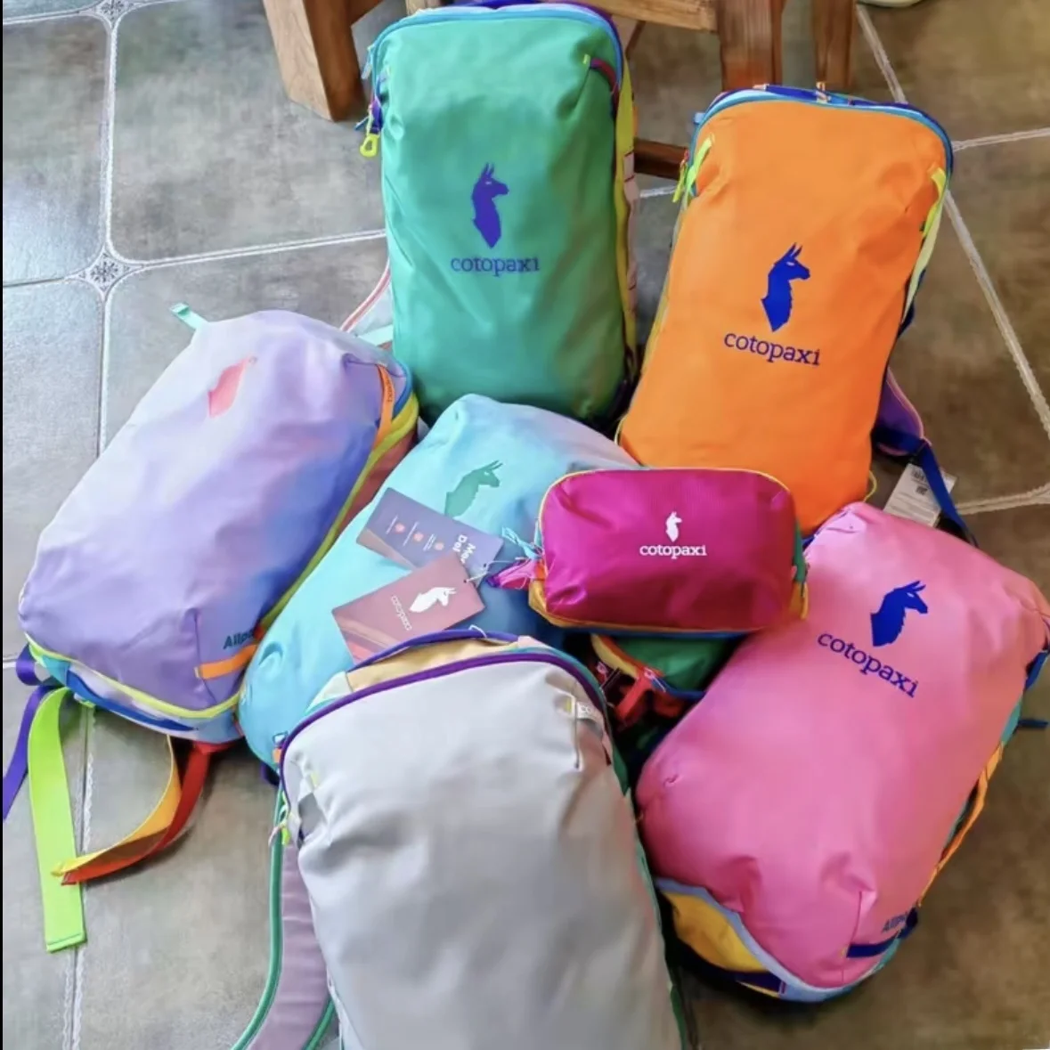 

Рюкзак Cotopaxi Alpaca Robot 28L для путешествий, ручная кладь, размеры 483023, молодежный рюкзак с двумя отделениями