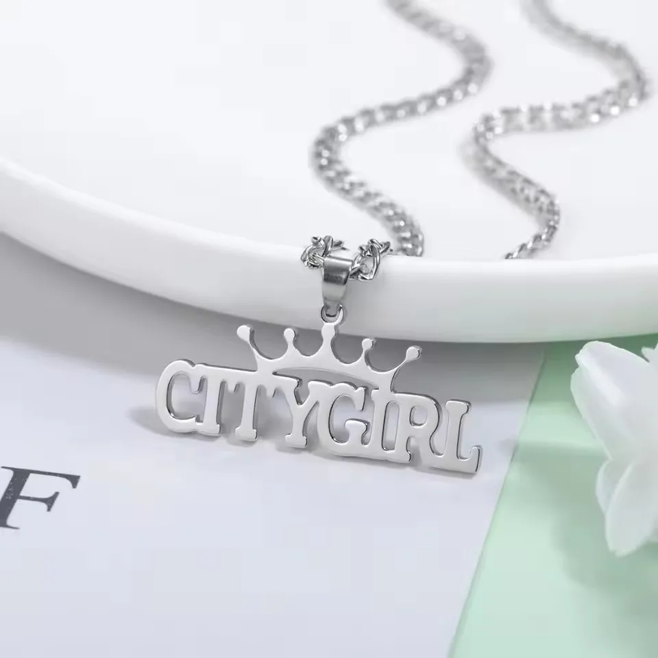 

Именная бирка-шарм из нержавеющей стали, колье-чокер, кубинская цепь, для мужчин и женщин, с возможностью персонализации, с именем и короной, кулон/подарки на заказ