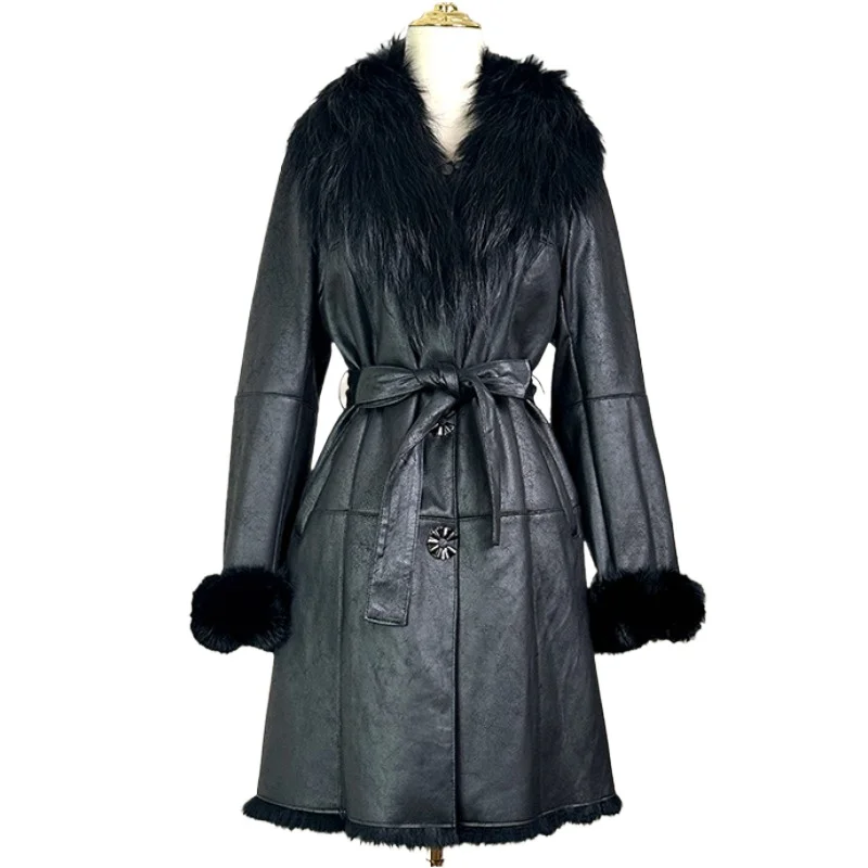 Outono e inverno novo casaco longo de pele integrado feminino couro genuíno gola de pele de guaxinim pele de coelho, fino e fino e quente