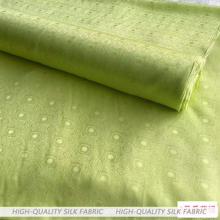 감 그리드 19momme 자카드 새틴 실크 직물 중국 남성 및 여성 의류 DIY 셔츠