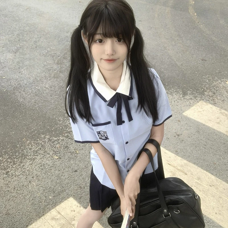 Uniforme scolastica estiva di Taiwan Uniforme da scuola superiore a maniche corte da donna Studente coreano Camicia da marinaio blu per studentessa giapponese Gyaru