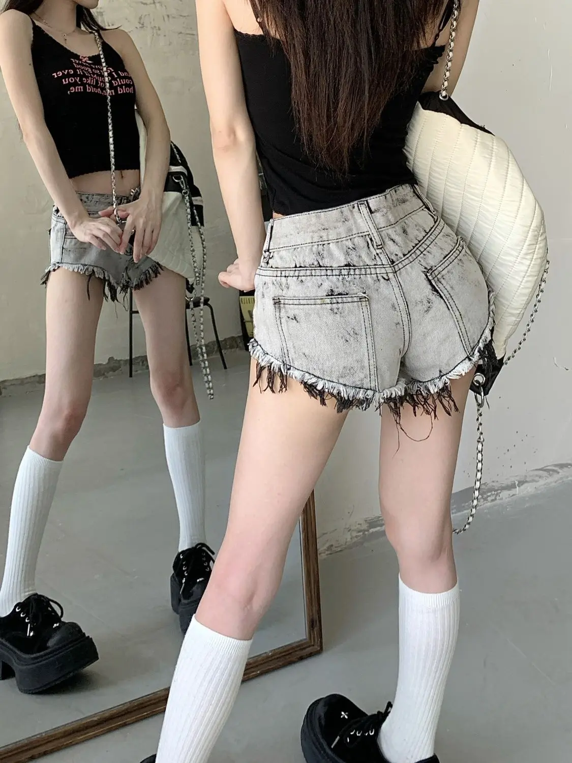 Denim Shorts Grey Broken Edge 2024 New Summer Low Waist Light A-Line Hot Pants Korean Women'S Personalized Ripped Denim Shorts