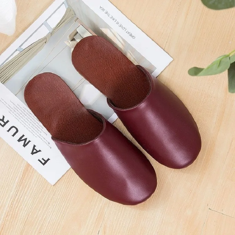 شباشب جلدية سوداء عصرية للرجال شرائح جلدية منزلية محايدة موجزة للنساء مقاومة للماء وغير قابلة للانزلاق شباشب منزلية مسطحة #6