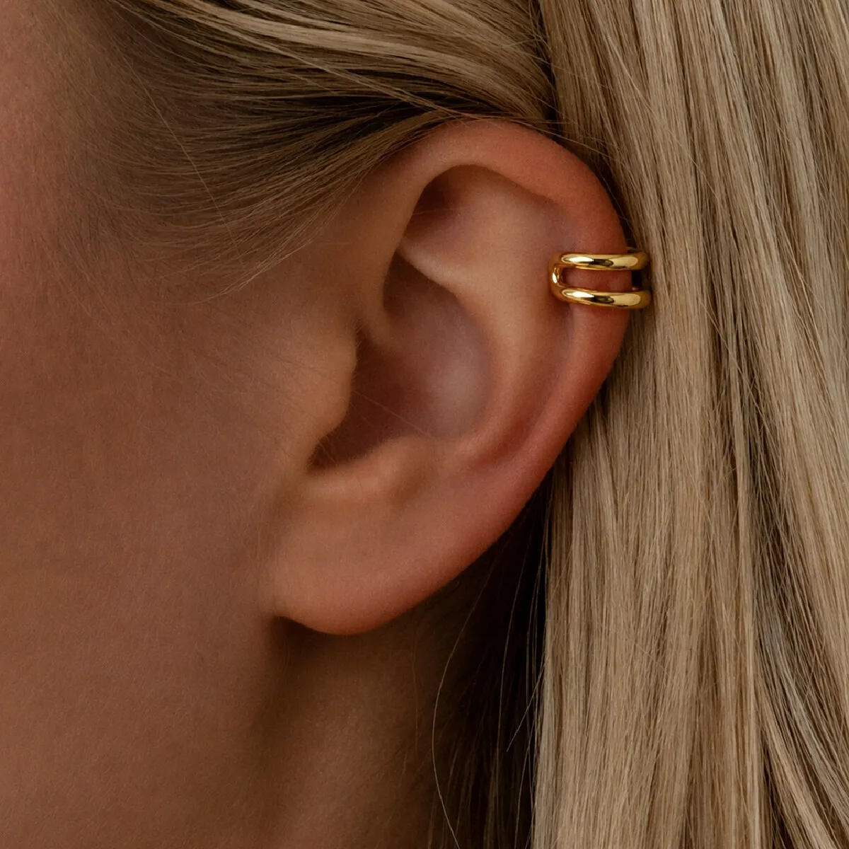 KunJoe New Minimalism 18K Gold Plated Stainless Steel Circle Non-Piercing Ear Clip Earring for Women Hypoallergenic Jewelry Gift