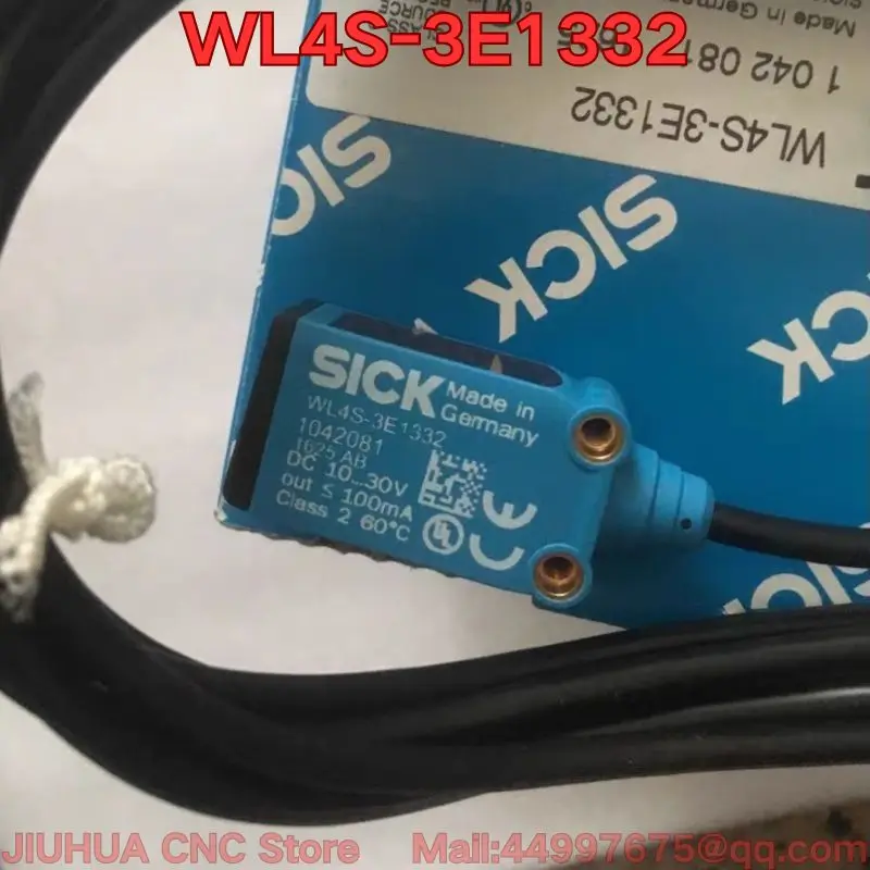 New WL4S-3E1332 photoelectric sensor