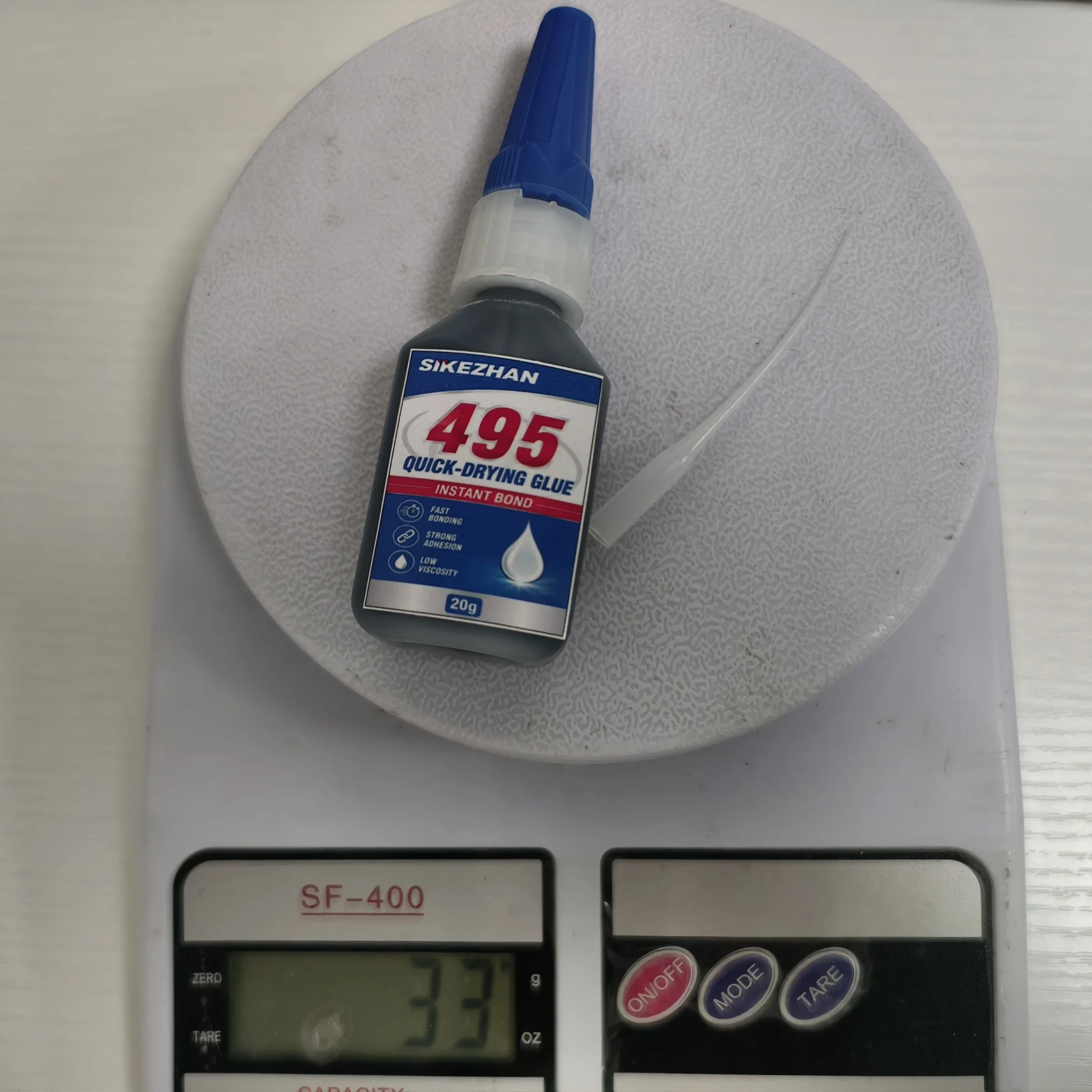 Schwarzer Sekundenkleber 495 SuperGlue Hochfester Schnelltrocknender Schwarzer Cyanacrylatkleber für Leder, Gummi, Reifen und Kunststoff – Detail 7