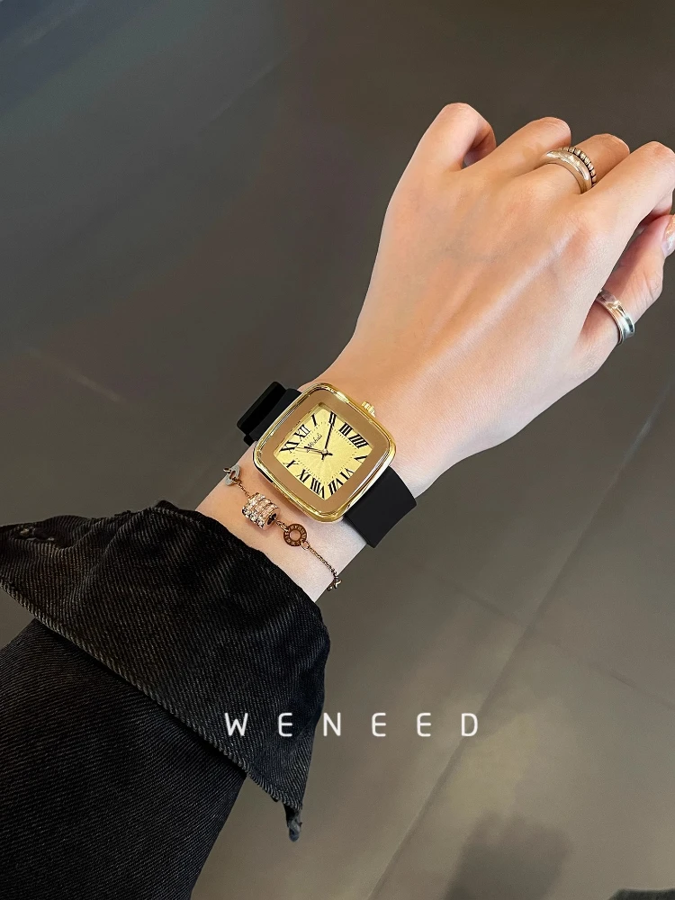 Square watch female 2025 new fashion simple Roman scale niche large dial ladies quartz watch women watches luxury