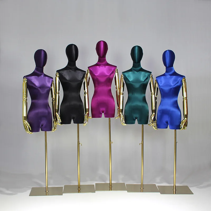 Stof Cover Vrouwelijke Helft Lichaam Mannequin Torso Metalen Basis Met Plated Arm Voor Kleding Display Verstelbare Rack