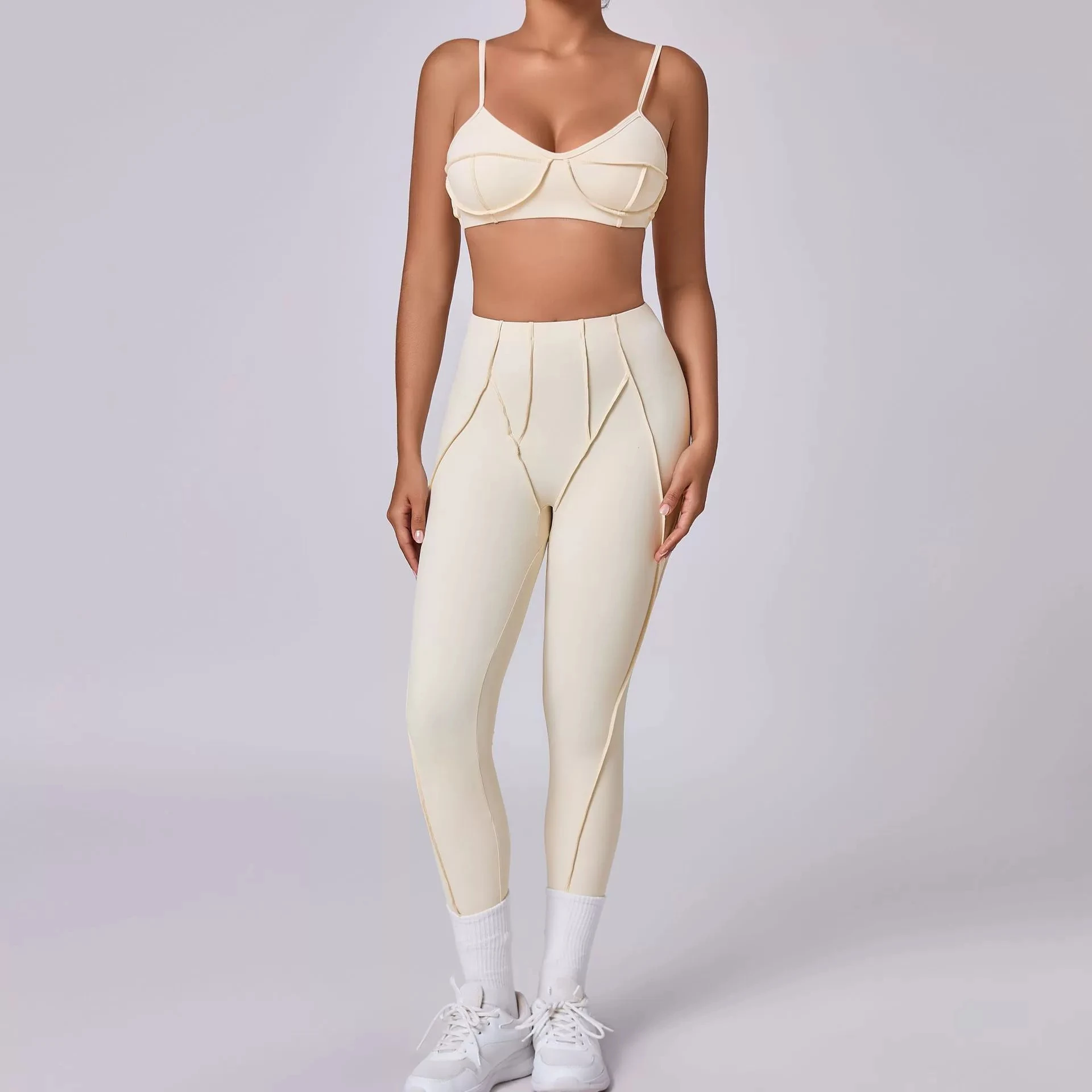 Ensemble de sport femme 2026 : Nouvelle tenue de sport avec soutien-gorge et leggings pour femme – Vêtements d'entraînement professionnels et actifs – Beige, rose, bleu, marron, rouge