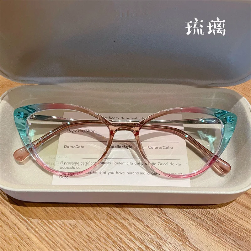 

Sofiya's Same European and American Cat Eye Frame, Feminine Style, Big Face Retro Butterfly Shaped Two-color Frame