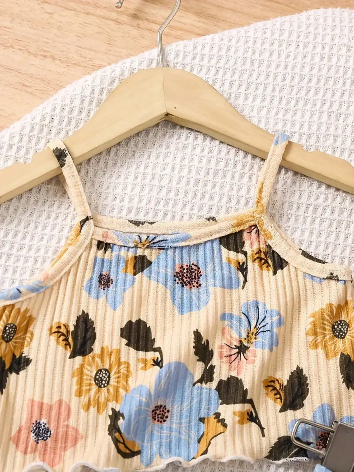 Süßes Sommer-Set für Mädchen: Kurzärmeliges Top und Shorts, Liebliches Alltags- und Reiseoutfit für Kinder – Detail 6