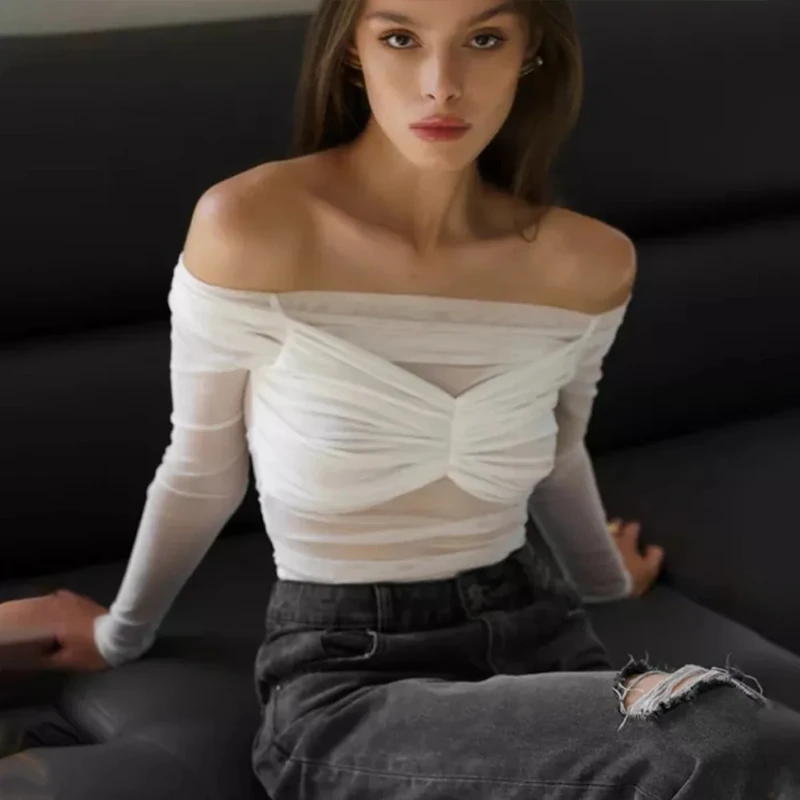 

Летняя однотонная сетчатая базовая рубашка, одна линия с открытыми плечами, прозрачная сексуальная облегающая футболка с длинными рукавами, короткий плиссированный топ