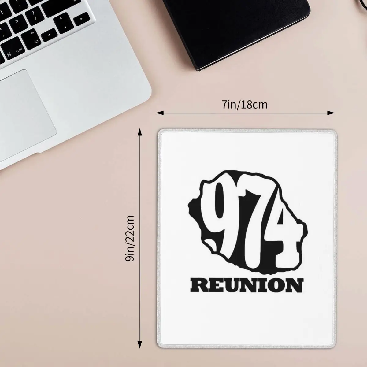 Reunion Island Flag 7x9 in 22x18 cm Mouse Pad Computer Keyboard Mouse Mat Gamer PC Laptop Desk Mat Office Accessories Table Mats
