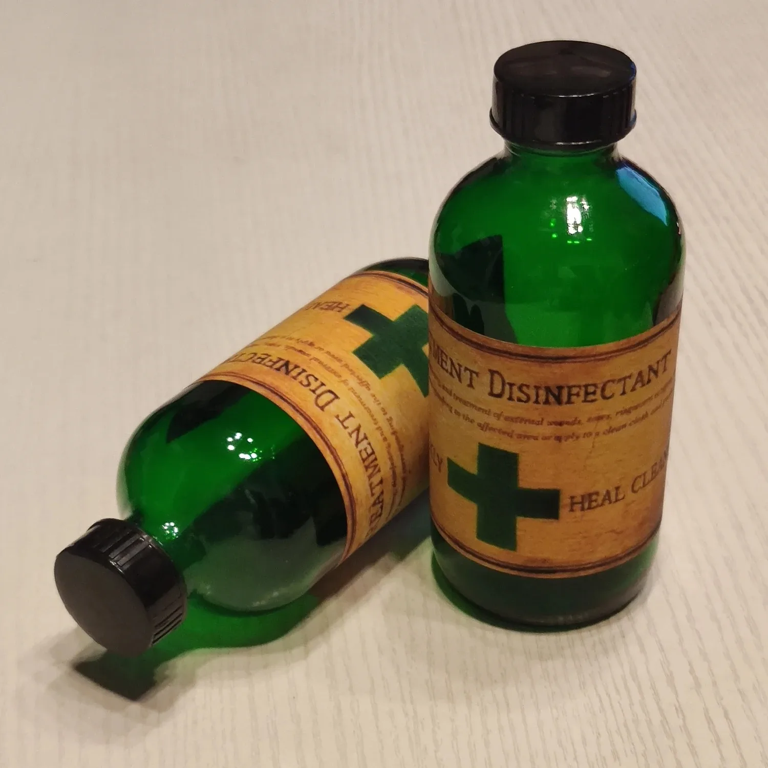 250ml Game Residents Evils Village Treatment Disinfectant Bottle First Aid Bottle Apothecary Vial Cosplay Prop Collection