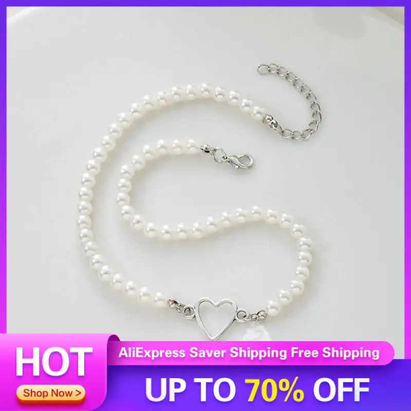 Simple Necklace Retro Design Retro Elegant Heart Pendant Necklace Pearl Clavicle Chain Pearl Jewelry Highly Sought After Trend