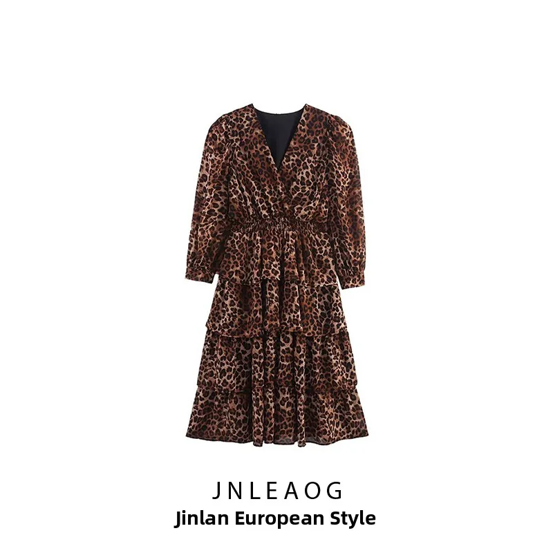 Vestido f e e casual de poliéster com estampa de leopardo, decote em V, cintura ajustada e saia em camadas esti...